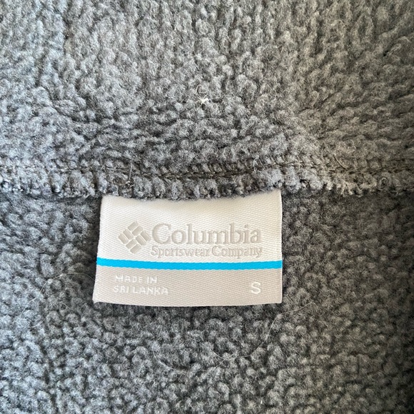 Columbia Sweater, SM - Picture 3 of 3